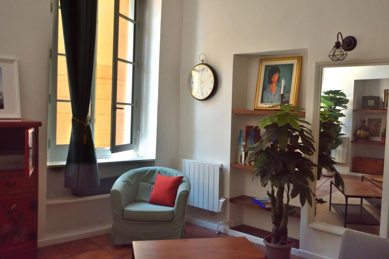 Apartment 33 On The Old Historic Senate Square Nisa Exterior foto