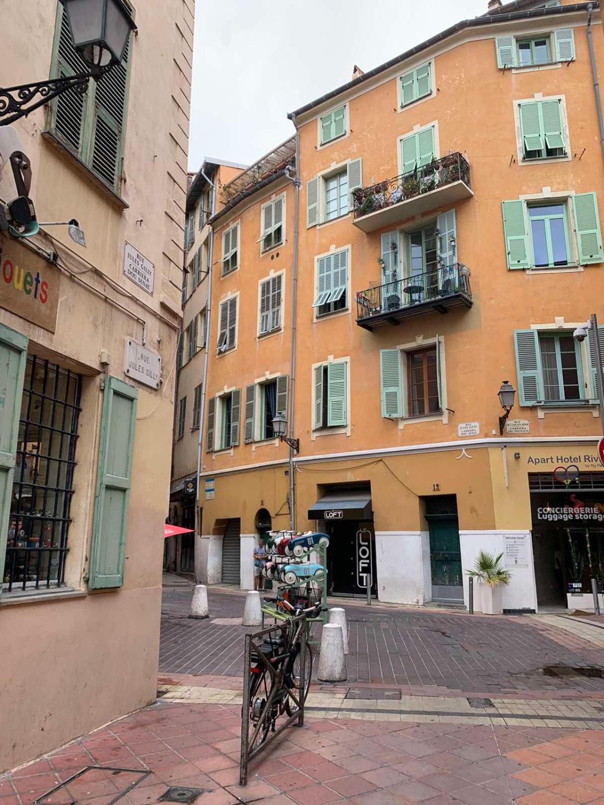 Apartment 33 On The Old Historic Senate Square Nisa Exterior foto